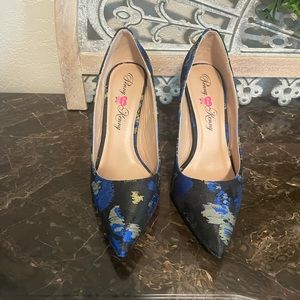 Penny loves Kenny Abstract Heels. Size 9-1/2
